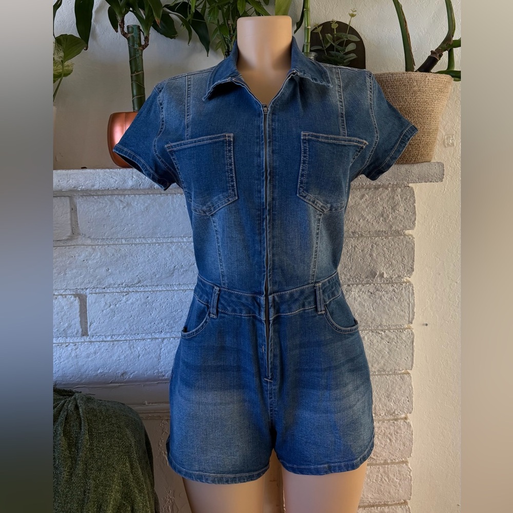 Stylish Women's Denim Short-Sleeve Overalls